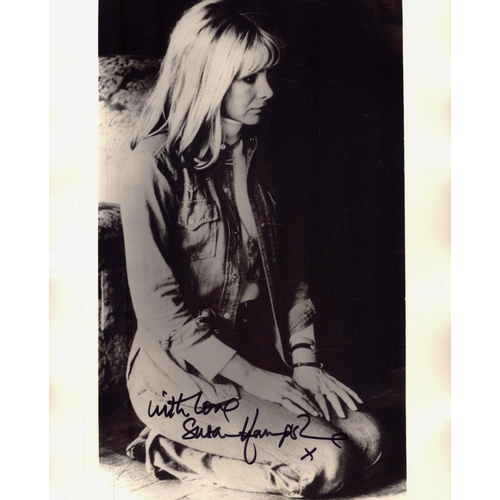 594 - Susan Hampshire signed 10x8inch black and white photo. Good condition. All autographs come with a Ce... 