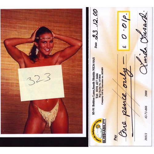 323 - Linda Lusardi signed 1p cheque with accompanying 6x4 risque photo.