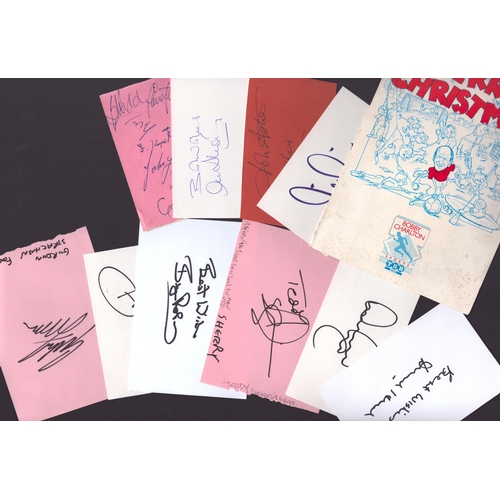 110 - Manchester United Legends collection 20 plus signed cards, photos and signature pieces includes grea... 