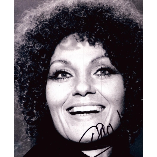 113 - Cleo Laine signed black and white photo, 6x4 inch.