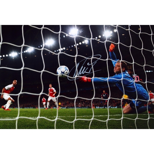 462 - Football Manuel Neuer signed 12x8 inch colour photo.