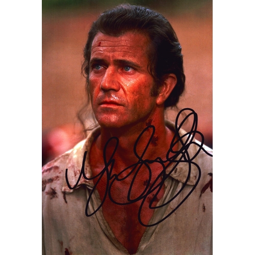 115 - MEL GIBSON Actor signed Patriot Photo.