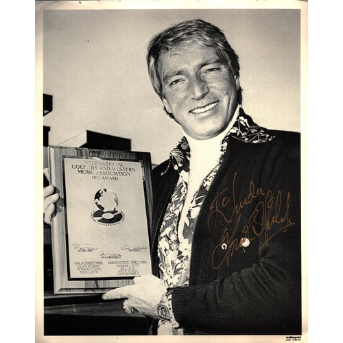 162 - Frank Ifield Signed black and white promo photo, measures 8x10 inch appx. Dedicated. Good condition ... 