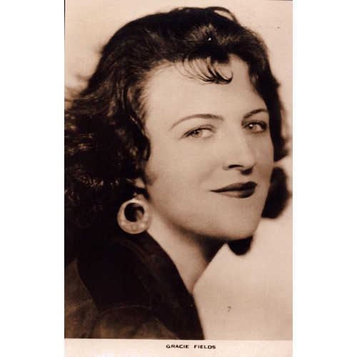 50 - Gracie Fields signed 3.5x5inch black and white photo.