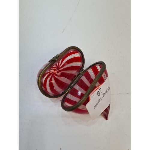 67 - A Murano glass red heart trinket box, very pretty, and having a butterfly detail clip. Condition rep... 