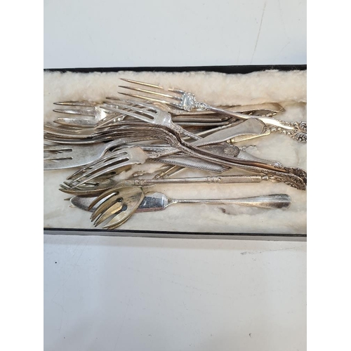 92 - Silver cake forks by William Suckling Ltd. Also with Continental silver forks. Also with pretty scal... 