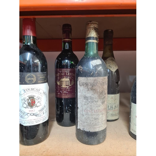 26 - 11 bottles mixed French red wine including some 1970s bottles