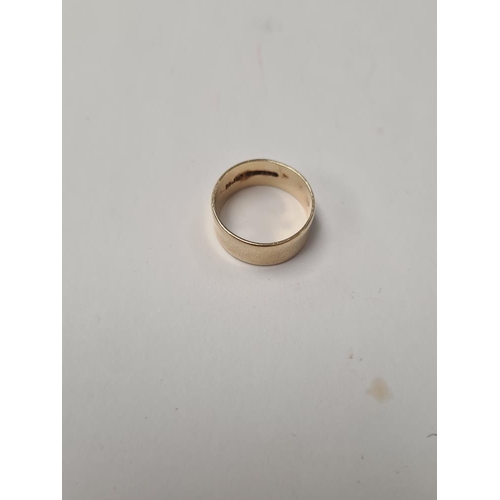 1001 - 9ct gold plain wedding band, marked 375, size K, approx 3.2g