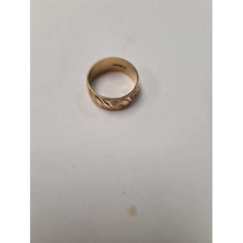 1014 - 9ct yellow gold wedding band with all over decoration, size V, 5.6g approx