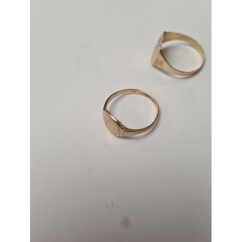 1021 - 9ct yellow gold signet ring with half engraved panel and a similar smaller one, sizes W + T, 5g appr... 