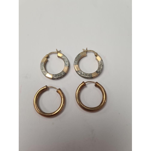 1028 - Two pairs of 9ct gold hoop earrings, one pair of two tone gold etched hoops and the other yellow gol... 