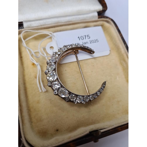 1075 - Victorian yellow gold and silver diamond Crescent brooch, comprising two rows of diamonds, mixed cut... 