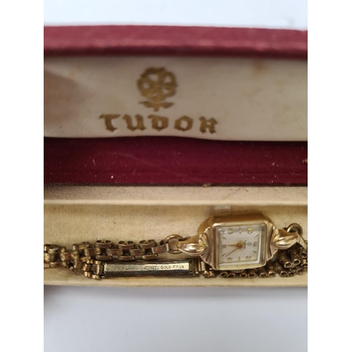 1086 - 9ct gold cased gold ladies 'Tudor' cocktail watch