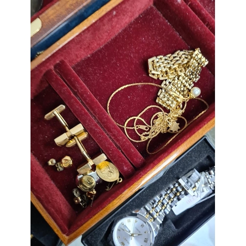 1100 - Boxed ladies citizen watch, gents fashion watch, cufflinks and small quantity of costume jewellery 