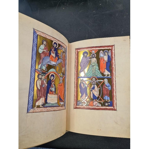 1128 - 'The Munich PSalter, Der Goldene Munchner PSalter Lucerne, illuminated. Leather bound book with comm... 