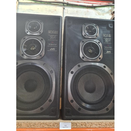 152 - Pair of JVC SPe 300 stereo speakers