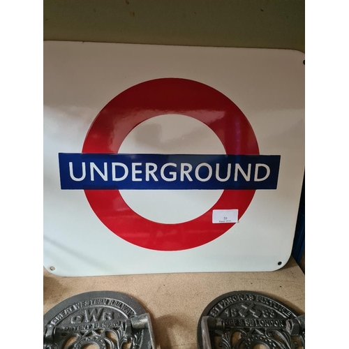 39 - Vitreous Underground sign