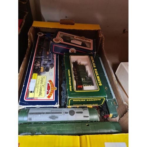 112 - Tray of OO gauge Diesel locomotives and two Tank engines