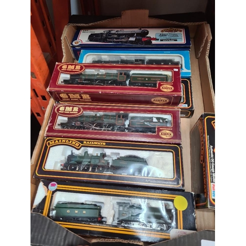 114 - Tray of OO gauge locomotives most with tenders (8)