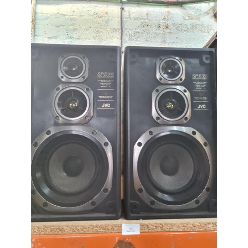 152 - Pair of JVC SPe 300 stereo speakers