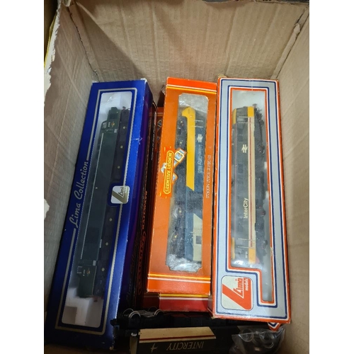 236 - Quantity of OO gauge Diesel engines, passenger carriages and similar (2 boxes)