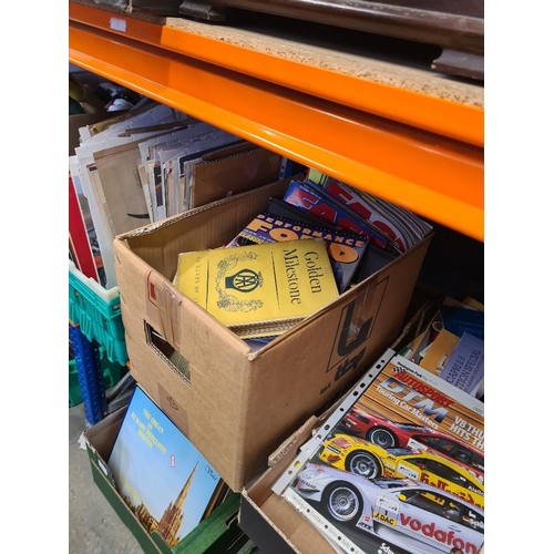 322 - Quantity of Motoring ephemera including books, magazines, etc