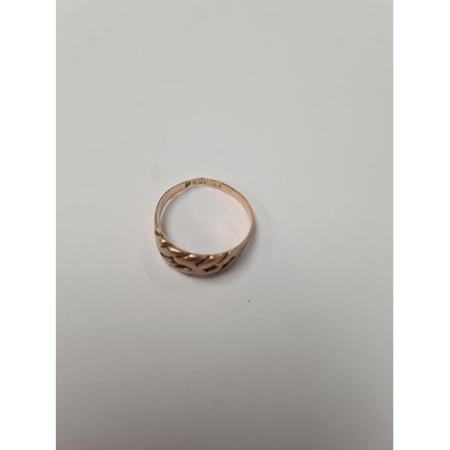 1023 - 18ct yellow gold keeper ring, AF, marked 18, Chester, size P, approx 3.5g