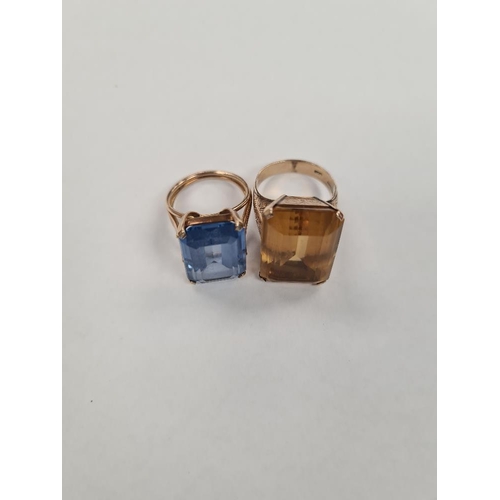 1154 - 2 9ct gold cocktail rings, one set with a large step cut citrine with engraved decorative mount, mar... 