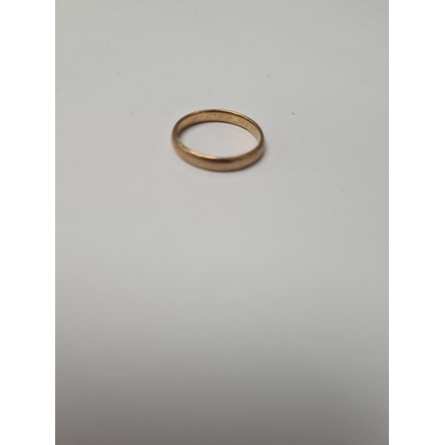 1000 - 9ct yellow gold wedding band, marked 375, size N, approx 2.14g