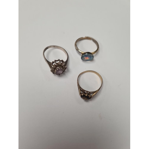 1038 - Two 9ct yellow gold dress ring, one a sapphire cluster ring and clear and purple stone example, appr... 