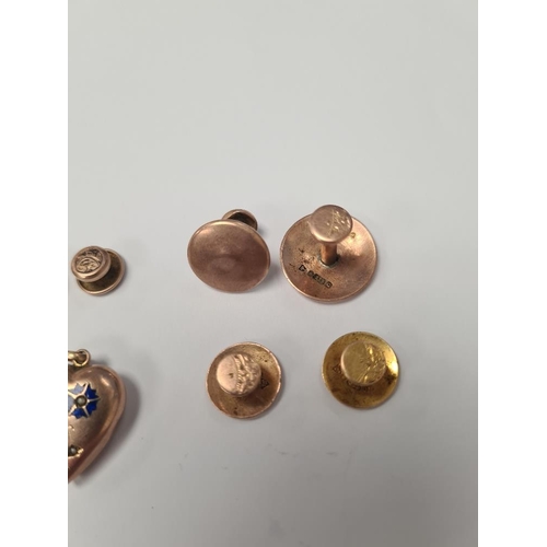 1067 - Selection of 9ct yellow gold dress studs, and a 9ct yellow gold heart shaped locket with enameled an... 