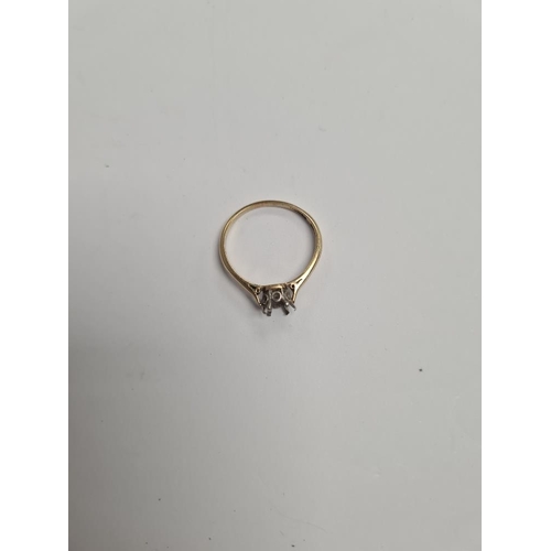 1084 - 18ct yellow gold ring, marked 18, AF, no stone, approx 1.83g