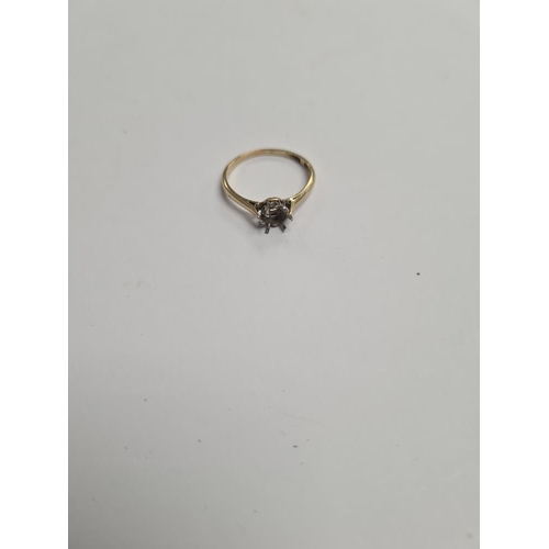 1084 - 18ct yellow gold ring, marked 18, AF, no stone, approx 1.83g