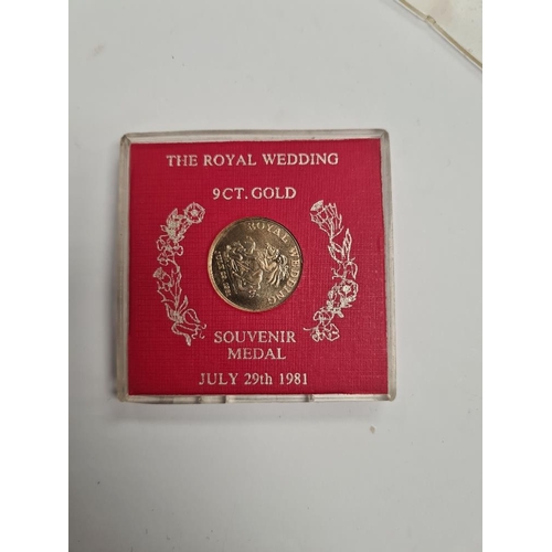 1172 - 9ct gold Commemorative Souvenir medal, Charles and Diana, July 29th 1891, approx 4.08g in presentati... 