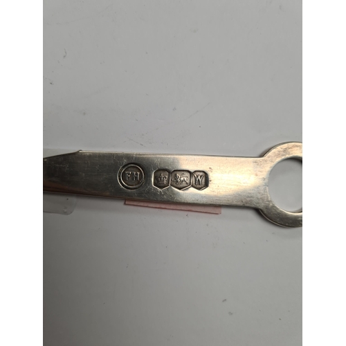 14 - A Francis Howard Ltd., silver letter opener, Sheffield 1964. 1.65ozt approx. Condition Report: No ob... 