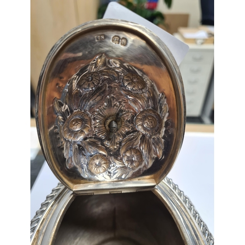 23 - A Georgian silver tea service items of attractive design, London 1823, maker HB possibly, teapot app... 