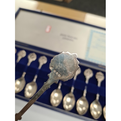40 - John Pinches, the Twelve Zodiac spoons, a set of twelve silver spoons, cased, with Certificate of Au... 