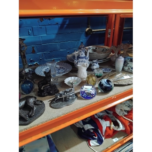 A mixed lot to include porcelain, Heredities dogs and tudor mint figures.