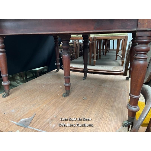 129 - EARLY 19TH CENTURY MAHOGANY SIX LEG EXTENDING DINING TABLE ON CASTORS, 52.5 X 45 X 28 INCHES / LOCAT... 