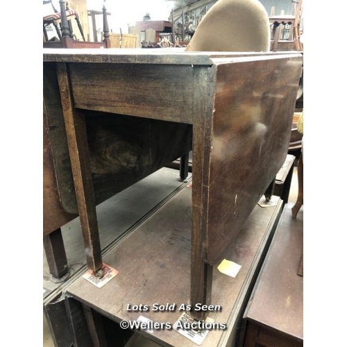 51 - DROP LEAF TABLE, 40 X 60 X 29.5 INCHES, FULLY EXTENDED / LOCATED AT VICTORIA ANTIQUES, WADEBRIDGE, P... 