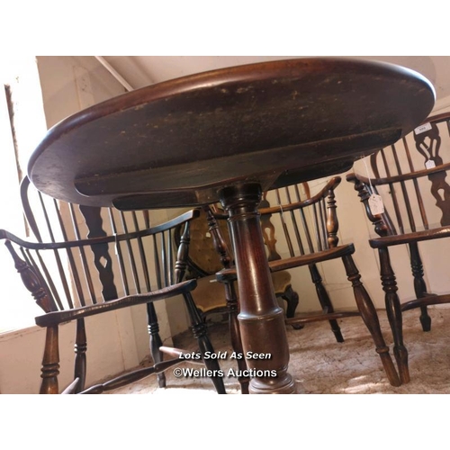 786 - *GEORGIAN MAHOGANY CIRCULAR TABLE ON TRIPOD BASE, 68CM DIAMETER X 68CM HIGH / LOCATED AT VICTORIA AN... 