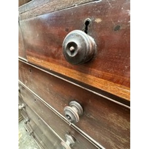 171 - GEORGIAN MAHOGANY SEVEN DRAWER TWO SECTION CHEST OF DRAWERS / LOCATED AT VICTORIA ANTIQUES, WADEBRID... 