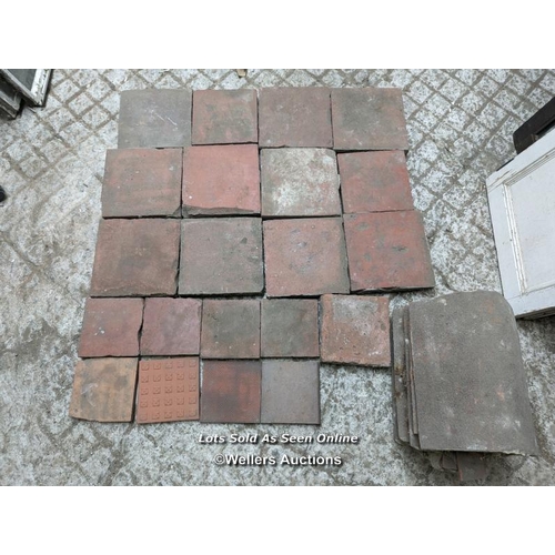 105 - Mixed batch of quarry tiles plus 5 curved ridge tiles