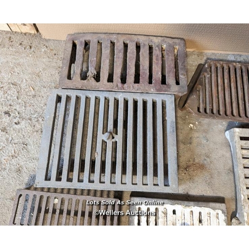 113 - Batch of various air bricks and metal grilles