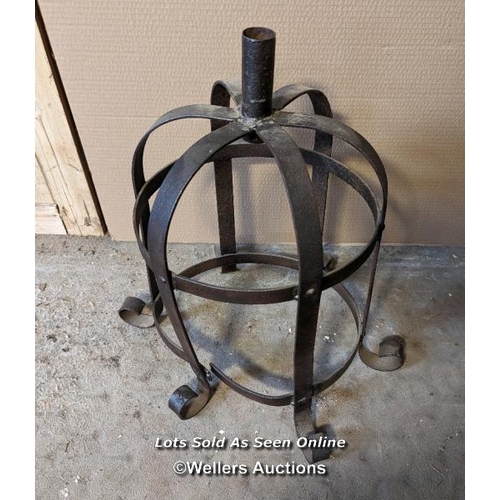 115 - 2 wrought iron Victorian braziers, one converted to a light plus a spare.  Approx 46cm W x 46cm H. N... 