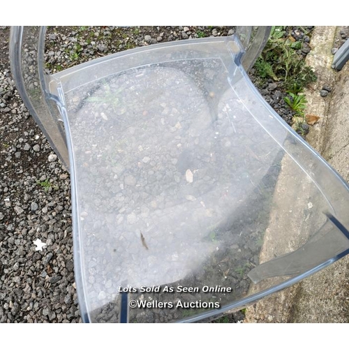 121 - Clear plastic 'ghost chair', 89cm x 41cm x 41cm.