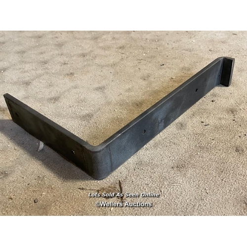 136 - 50 steel shelf supports for scaffold boards and the like. 23cm x 15.5cm x 4cm.