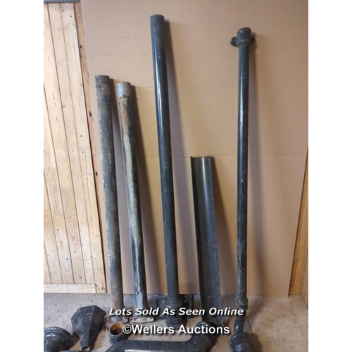 5 - Collection of 19 pieces of cast iron downpipes, guttering and hoppers. Please note single narrow pip... 