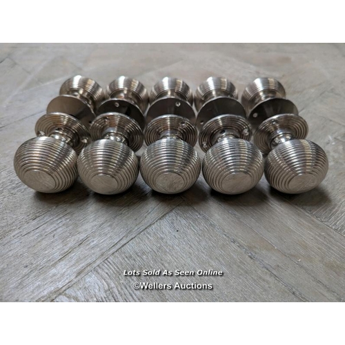 56 - Set of good quality heavy nickel beehive reproduction handles, ex shop display. Back plates 5cm, han... 