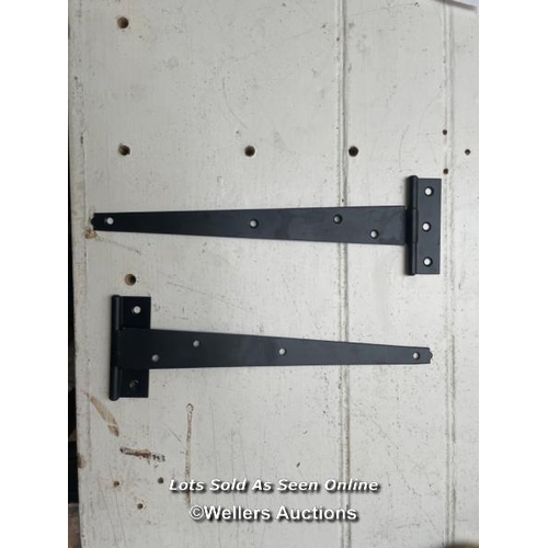 166 - 76 hinges. 28 light T hinges, 300mm long plus 48 hinges 150mm long all black finish